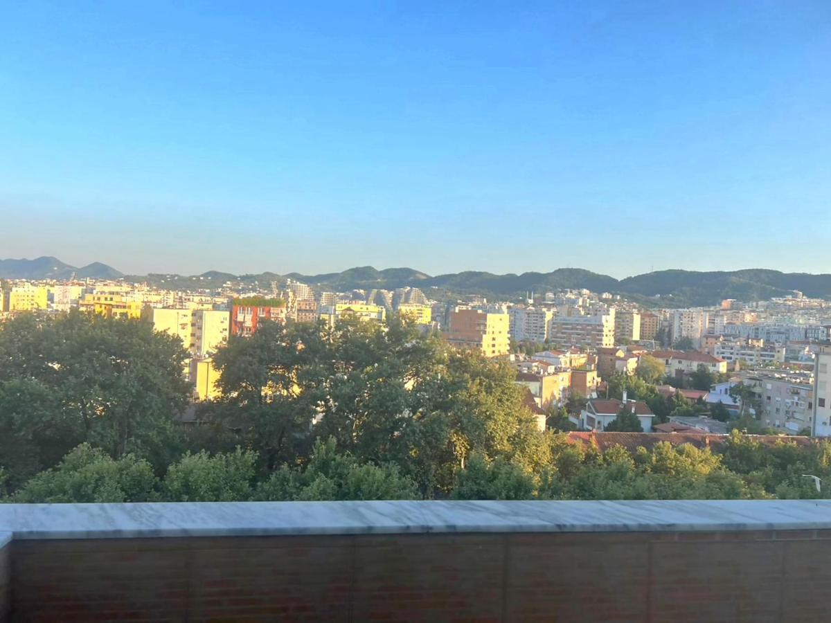 Panoramic Apartment Tiranë Luaran gambar