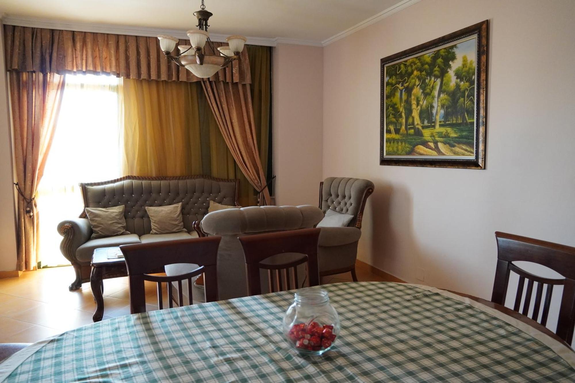 Panoramic Apartment Tiranë Luaran gambar